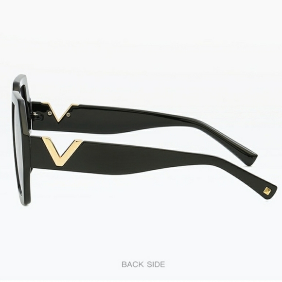 New 🎅 Luxury V Shape Sunglasses - Picture 4 of 8
